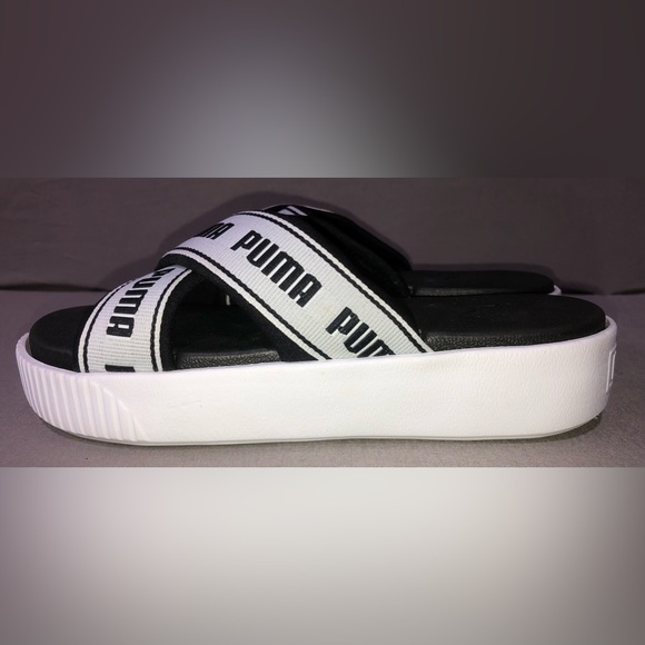 PUMA Women's Platform Slide Sandal, Size 7.5 - Picture 3 of 6
